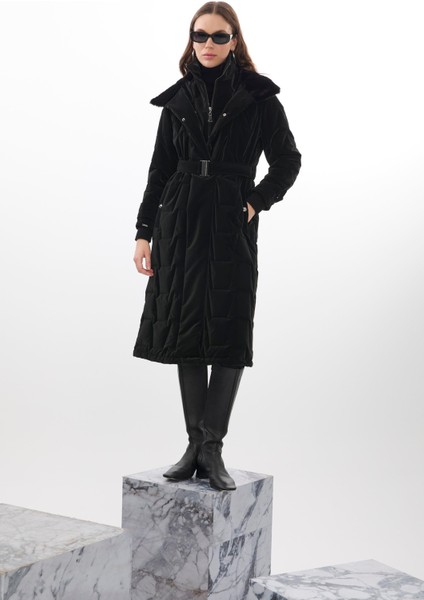 Yakası Siyah Kürk Şişme Mont 12764 modelleri