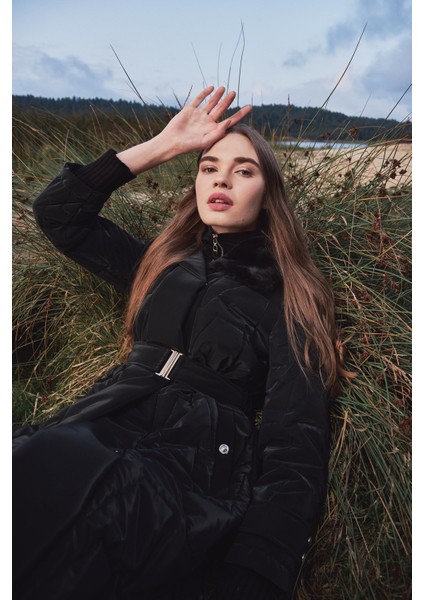 Yakası Siyah Kürk Şişme Mont 12764