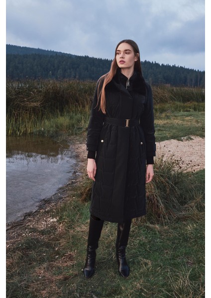 Yakası Siyah Kürk Şişme Mont 12764