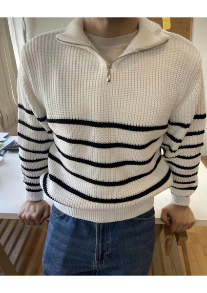 Siyah Beyaz Çizgili Yarım Fermuarlı Selanik Kumaş Triko Kazak