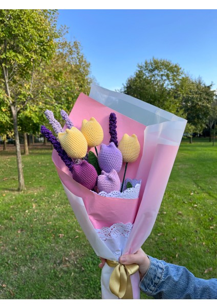 Örgü Lale ve Lavanta Buketi,lale Çiçeği,örgü Çiçek Buketi,anneye,sevgiliye,arkadaşa,öğretmene Hediye