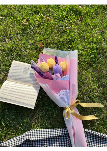 Örgü Lale ve Lavanta Buketi,lale Çiçeği,örgü Çiçek Buketi,anneye,sevgiliye,arkadaşa,öğretmene Hediye indirimleri