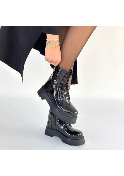 Jonni Siyah Rugan Bağcıklı Bot fırsatları