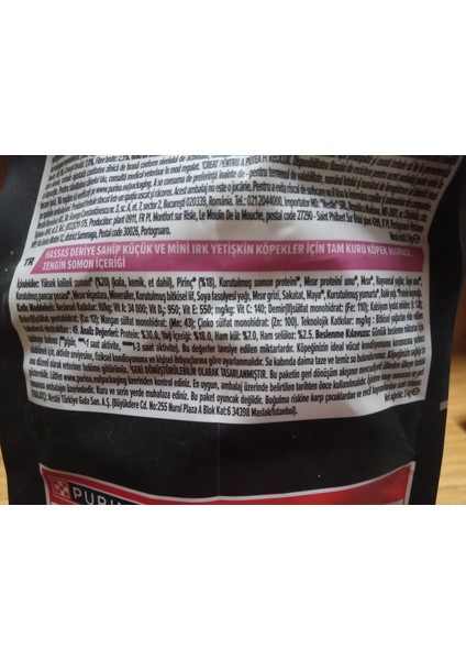 Hassas Deriye Sahip Küçük ve Mini Irk Yetişkin Köpek Kuru Mama Somonlu 3 kg +5 Adet Ağız ve Diş Temizleyici Köpek Ödül Çubuk modelleri