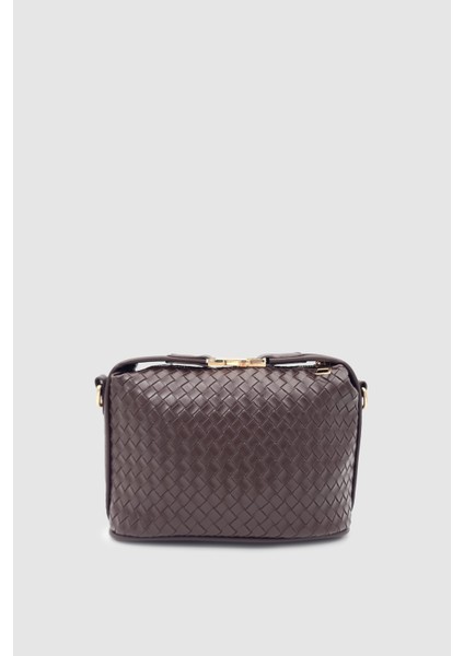 Zyren Toka ve Fermuar Kapamalı Örgü Desenli Çapraz Askılı El Çantası Acı Kahve