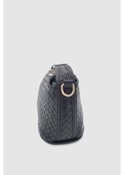 Zyren Toka ve Fermuar Kapamalı Örgü Desenli Çapraz Askılı El Çantası Siyah fırsatları