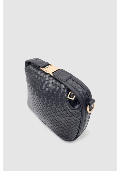 Zyren Toka ve Fermuar Kapamalı Örgü Desenli Çapraz Askılı El Çantası Siyah indirimleri