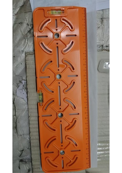 Su Terazisi ve 30 cm Cetvel ile Soketler Için Delme Şablonu (Yurt Dışından) modelleri