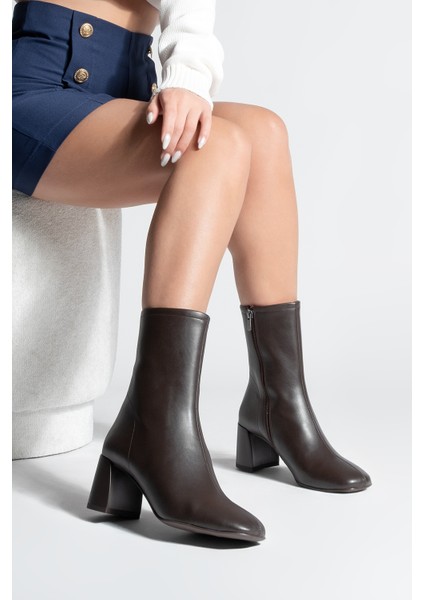 Kadın Küt Burun Fermuarlı Topuklu Bot Nonas Kahve fırsatları