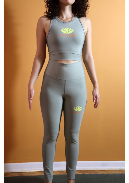 Namaste ve Lotus Baskılı Yüksek Belli Toparlayıcı Açık Yeşil Tayt fiyatları