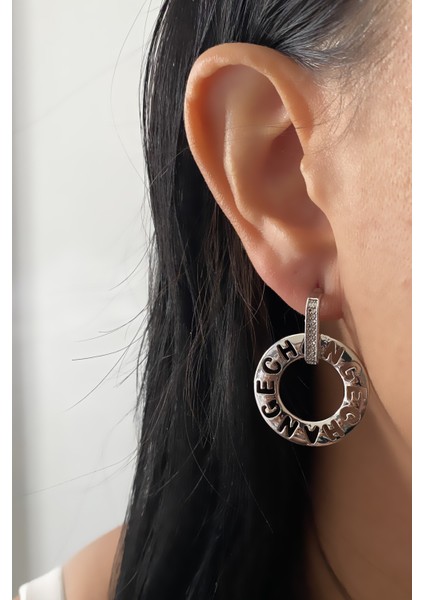 Change Yazılı Halka Küpe