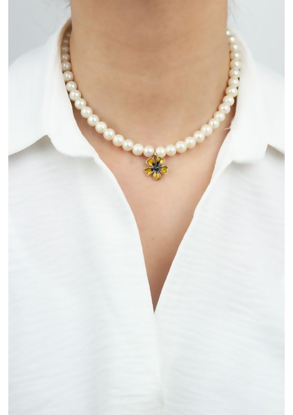 Cam Inci Çiçek Figür Kolye