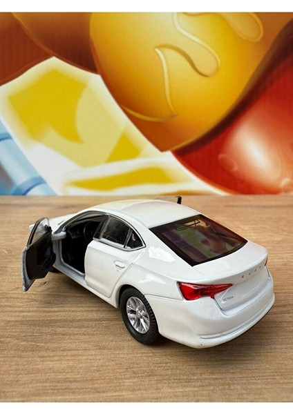 Skoda Octavia Beyaz Yeni Diecast Metal Orjinal Koleksiyon Çekbırak Araba Kapılar Açılır fırsatları