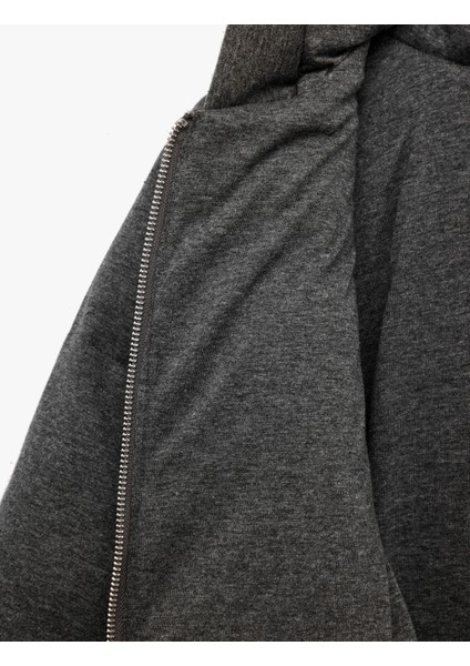 Kapüşonlu Uzun Kollu Fermuarlı Cep Detaylı Kapitoneli Anorak Şişme Mont