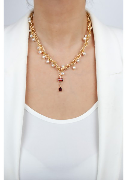 Inci Sallantılı Kırmızı Baget Uçlu Gold Renk Kolye