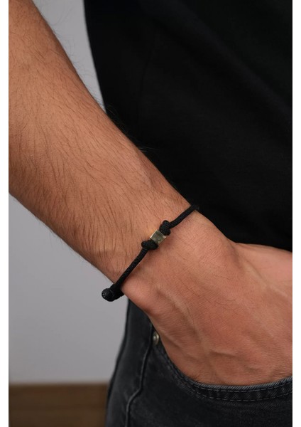 14 Ayar Altın Siyah Ipli Küp Bileklik modelleri