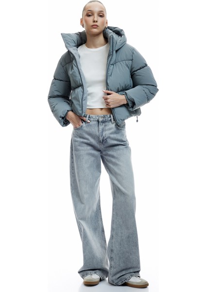 Kapüşonlu Uzun Kollu Cep Detaylı Fermuarlı Kapitone Su Itici Şişme Mont fiyatları