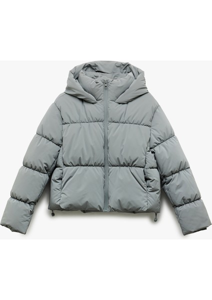 Kapüşonlu Uzun Kollu Cep Detaylı Fermuarlı Kapitone Su Itici Şişme Mont modelleri