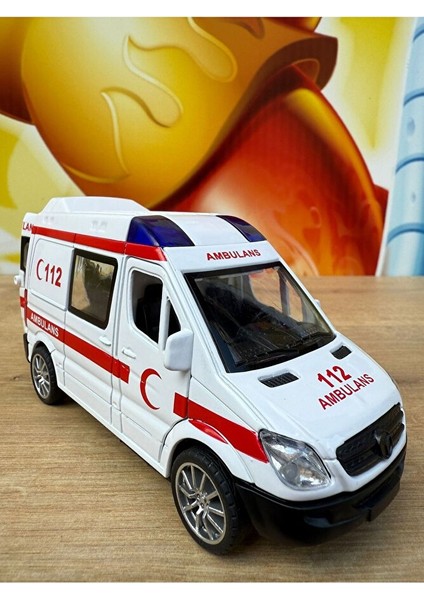 Oyuncak Ambulans Sesli Işıklı Büyük Ön Kapı ve Arka Kapısı Açılır Oyuncak Ambulans Araba 1:32
