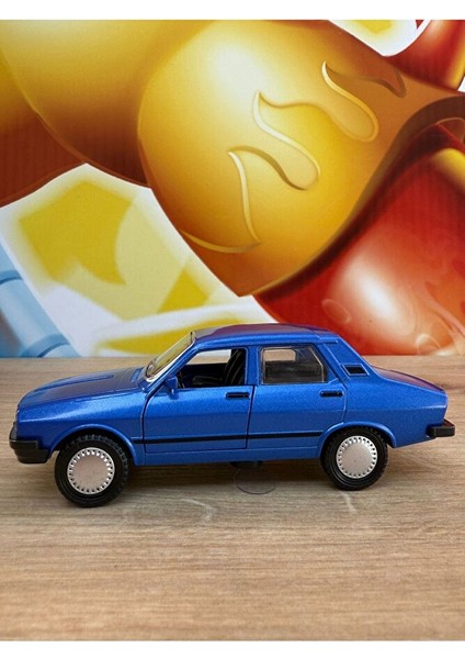 Renault Toros Ölçek 13CM Metal Araba Sesli Işıklı Açılan Kapılar Toros Nostaljik Araba modelleri