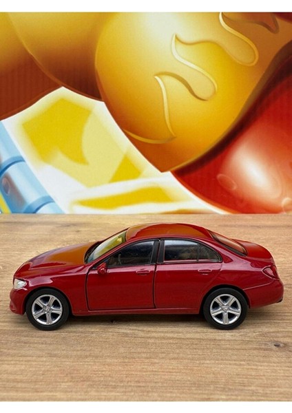 Mercedes-Benz E Class Diecast Model Araba Mercedes E400 Metal Model Araba Kapıları Açılır Çekbırak fiyatları