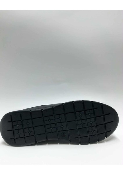 Hakiki Deri Esnek Kauçuk Tabanlı Büyük Beden (45-46-47...) Geniş Kalıp Erkek Ayakkabı C-98250187BYKR fırsatları