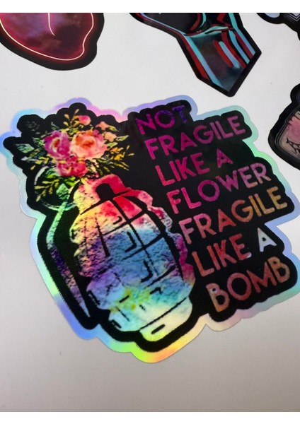 Hologram Sticker - Laptop, Telefon, Defter, Kaykay ve Su Geçirmez Etiket Çıkartma (7’li Paket) fırsatları