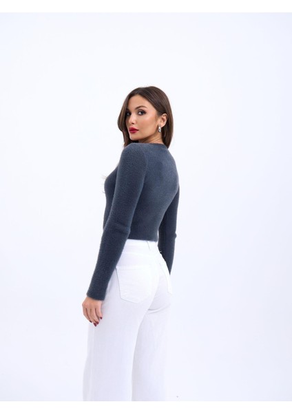 Yumuşak Dokulu Uzun Kollu Fitilli Crop Triko Kazak fırsatları