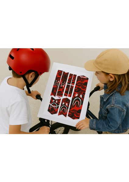 Supreme Bisiklet Sticker Seti 12 Parça – Renkli Maşa Kadro Etiketi