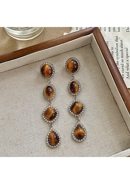 Fransız Hafif Lüks Vintage Merad Kehri Köri Küpeler Kadın Mizaç Tırnak Niş Hafif Lüks Tasarım Üst Düzey Aksesuar Duygusu (Yurt Dışından)