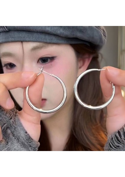 Tatlı ve Havalı Stil Seki Kız Düz Halka Küpeler Yeni Basit Yuvarlak Yüz Küpeleri Benzersiz Daire Küpeler (Yurt Dışından)