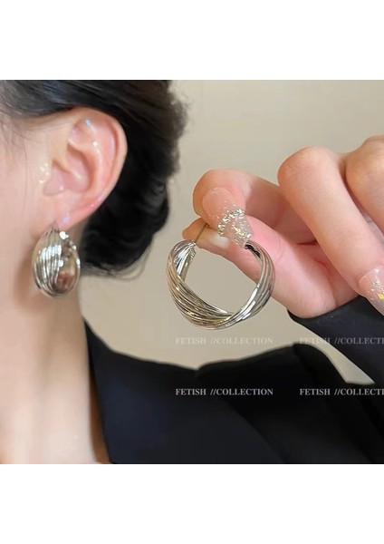 Avrupa ve Amerika Birleşik Devletleri Kişilik Büyük Daire Küpeler Kadın Kıdemli Küpe Duygusu Moda Mizaç Basit Küpeler Küpeler Kulak Aksesuarları (Yurt Dışından)