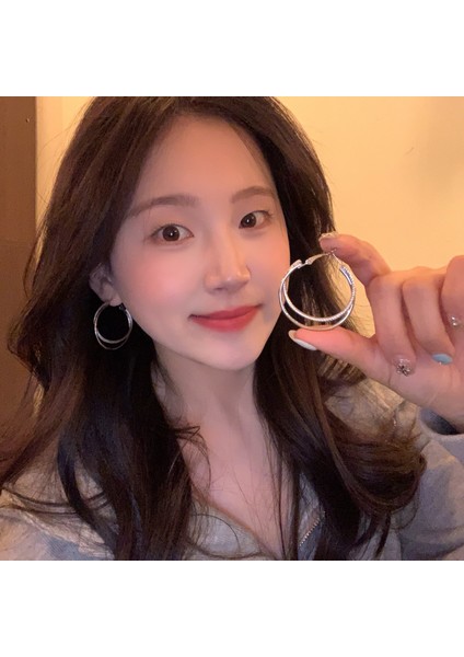 Avrupa ve Amerika Birleşik Devletleri Kişilik Büyük Daire Küpeler Kadın Kıdemli Küpe Duygusu Moda Mizaç Basit Küpeler Küpeler Kulak Aksesuarları (Yurt Dışından)