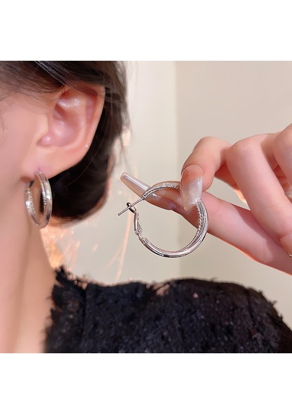 Avrupa ve Amerika Birleşik Devletleri Kişilik Büyük Daire Küpeler Kadın Kıdemli Küpe Duygusu Moda Mizaç Basit Küpeler Küpeler Kulak Aksesuarları (Yurt Dışından)