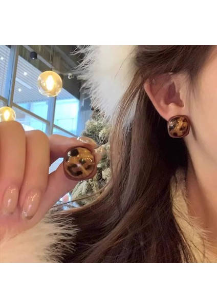 Kadınlar Için Yeni Sonbahar/kış Metalik Parlak Yuvarlak Küpeler, Zarif ve Sofistike, Kare ve Yuvarlak Yüzlere Yakışır, Retro Tarz. (Yurt Dışından)