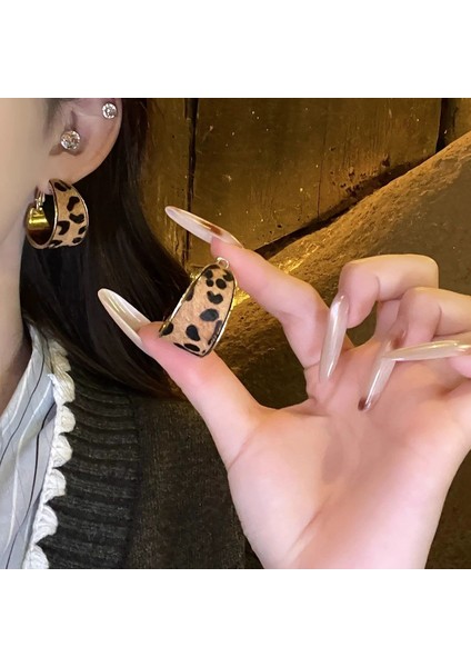 Kadınlar Için Yeni Sonbahar/kış Metalik Parlak Yuvarlak Küpeler, Zarif ve Sofistike, Kare ve Yuvarlak Yüzlere Yakışır, Retro Tarz. (Yurt Dışından)