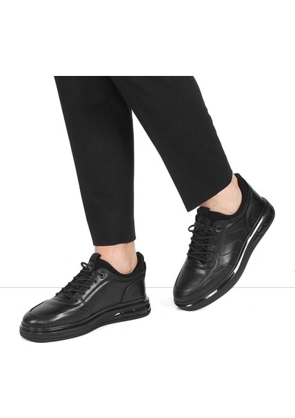 Erkek Siyah Bağcıklı Kalın Tabanlı Deri Sneaker fiyatları