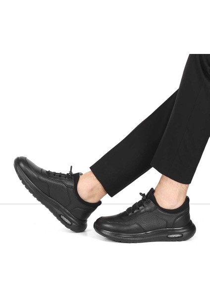 Erkek Siyah Bağcıklı Kalın Tabanlı Deri Sneaker fiyatları