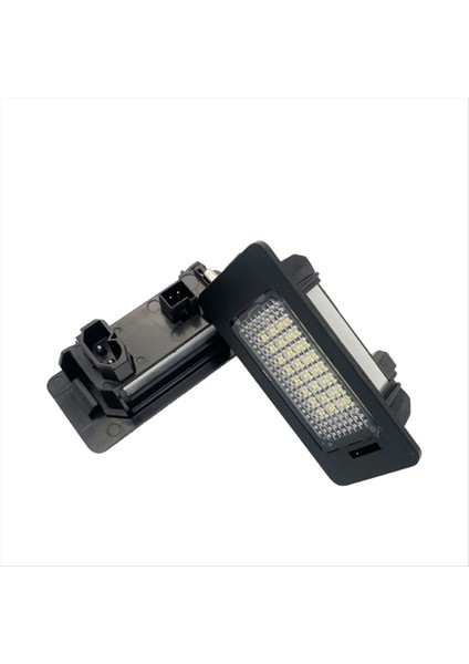 Araba LED Arka Plaka Işıkları 63267165646 63267193293 Bmw 1 3 5 Serisi E82 E90 E91 E60 X5 E70 X6 E71 (Yurt Dışından) indirimleri