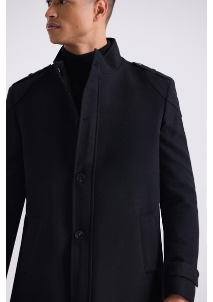 Siyah Regular Fit Hakim Yaka Apoletli Yünlü Kaşe Kaban