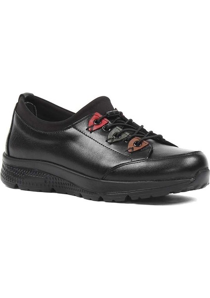 Kadın Siyah Bağcıklı Deri Ayakkabı fiyatları