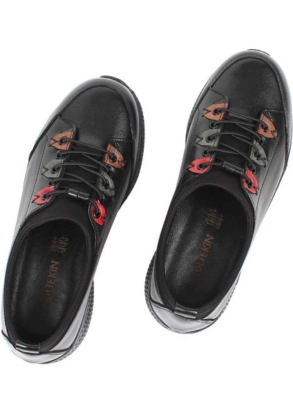 Kadın Siyah Bağcıklı Deri Ayakkabı