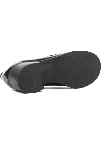 Kadın Siyah Kalın Topuklu Rugan Deri Ayakkabı indirimleri