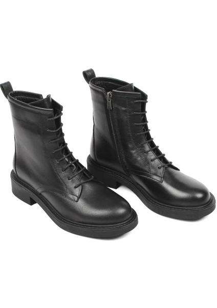 Kadın Siyah Bağcıklı Fermuarlı Deri Bot