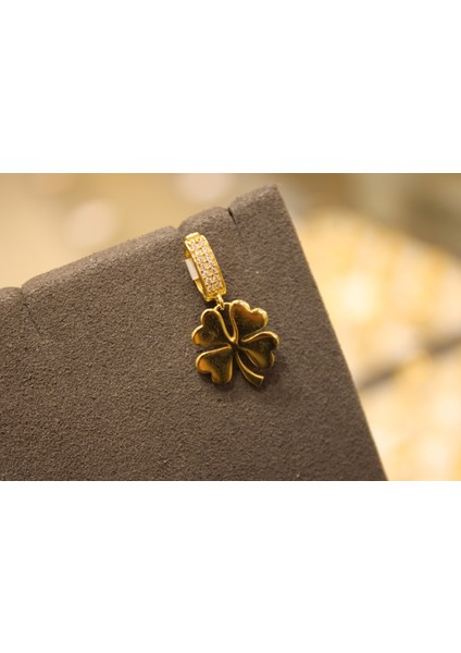 14 Ayar Altın Yonca Charm Kolye Ucu