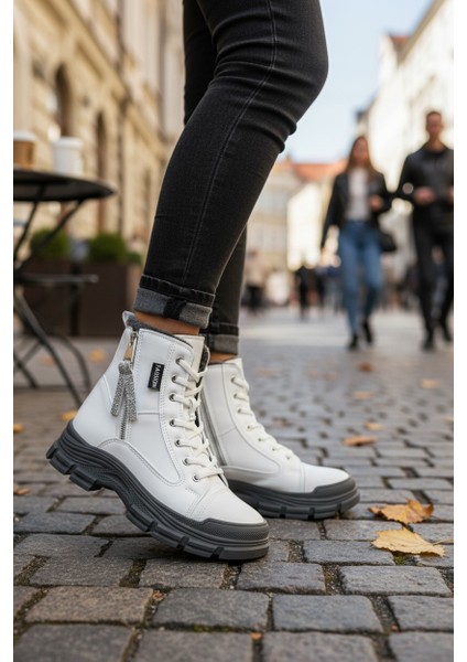 Conpax 5428 Beyaz & Füme Kadın Fermuarlı & Bağcıklı Bot