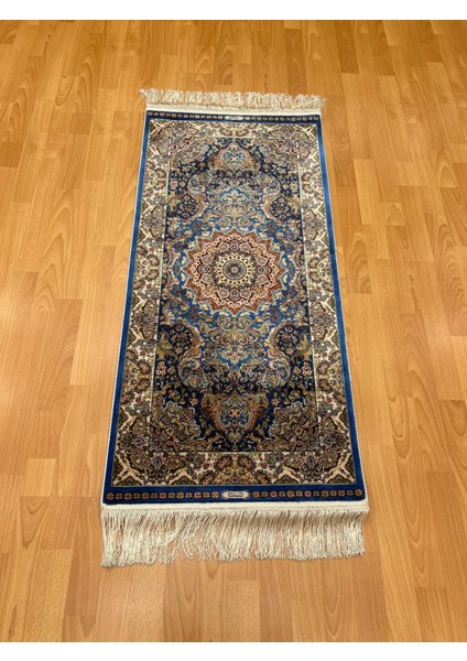 Otantik Klasik Madalyon Desenli 60 x 120 cm Ipek Halı
