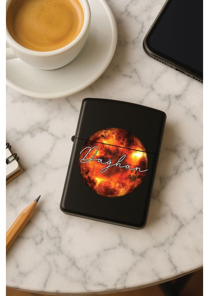 Kişiye Özel Isim Yazılı Fontlu Baskılı Benzinli Çakmak Özel Tasarım Hediyelik Küresel