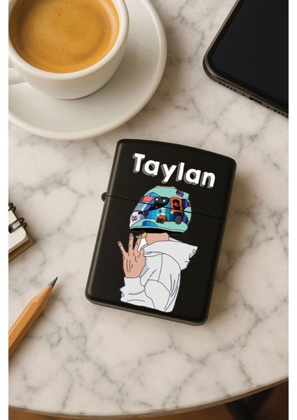 Kişiye Özel Isim Yazılı Fontlu Baskılı Benzinli Çakmak Özel Tasarım Hediyelik Racing