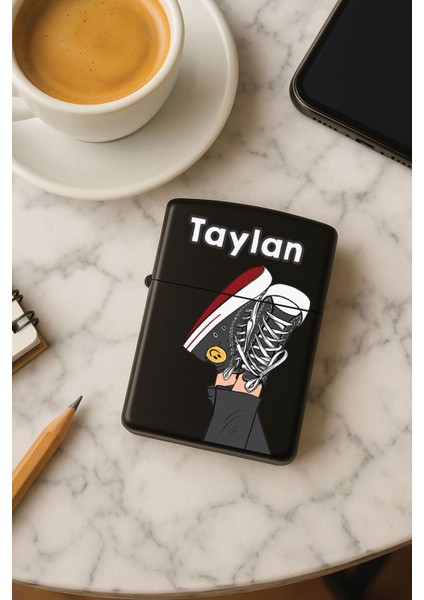 Kişiye Özel Isim Yazılı Fontlu Baskılı Benzinli Çakmak Özel Tasarım Hediyelik Relax Mode